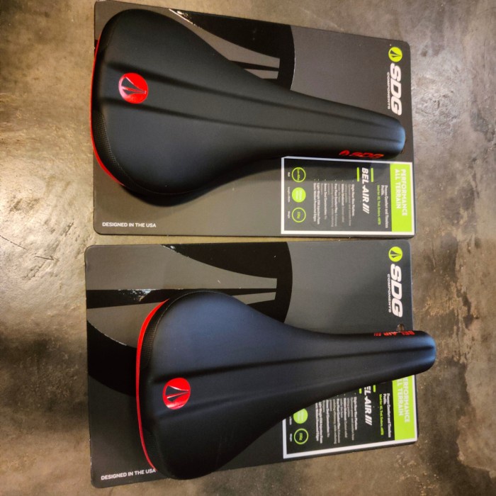 SADEL SDG BEL AIR 3.0 LUX - ALLOY BLK RED SADDLE SDG