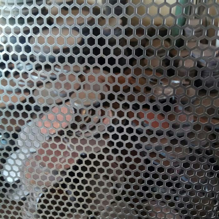 PREMIUM Plat Lubang Besi Bolong Perforated Hexagonal Ukuran 50cm x 100cm