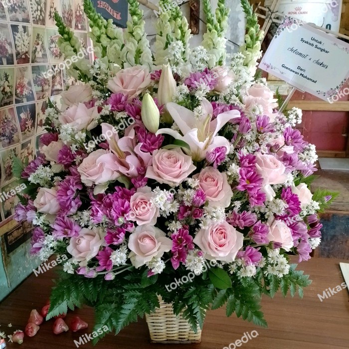 vas bunga meja tamu bunga cantik segar