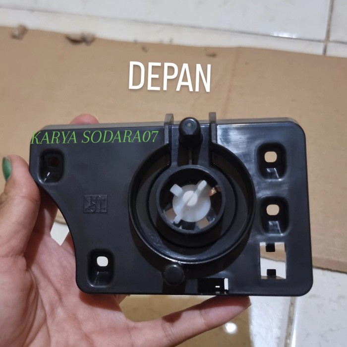 BRACKET PEMBUANGAN AIR MESIN CUCI POLYTRON 1Set