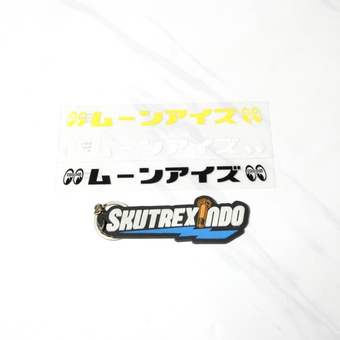 MOONEYES (Katakana) Sticker / Stiker Mooneyes