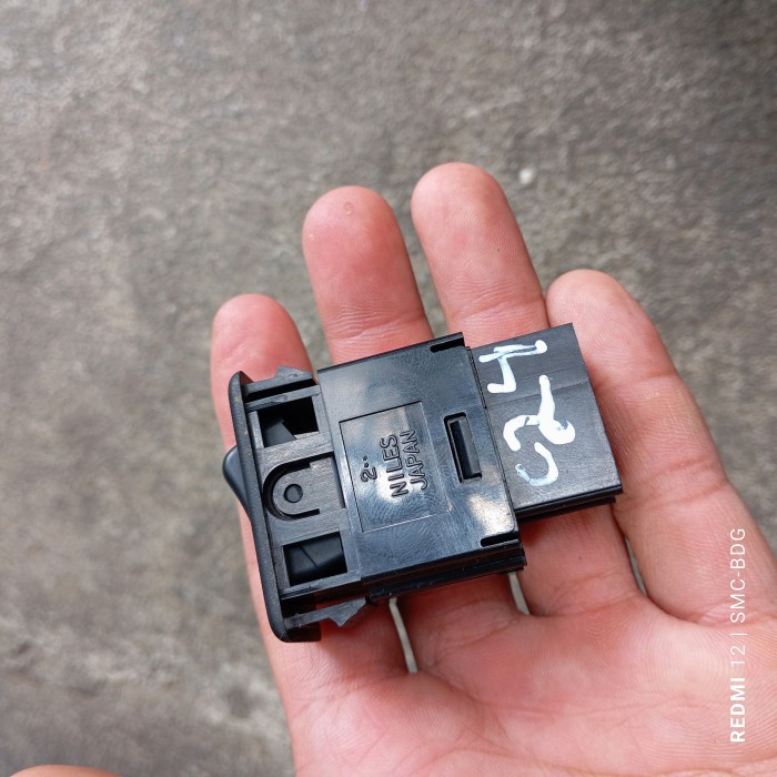 Switch Saklar Pintu Sliding Door Nissan Serena C24 Asli Ori Copotan 2 Copotan