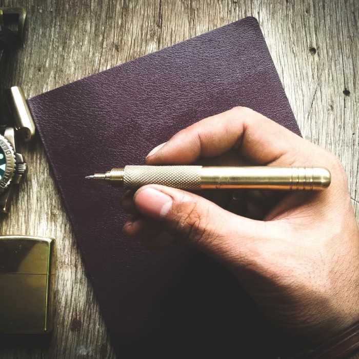 

Pulpen Kuningan (EDC PEN) V.1 Handmade by Goodwill Leatherworks