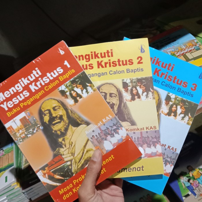 

Ready Buku Mengikuti Yesus Kristus 1 2 Dan 3 ( Satu Paket )