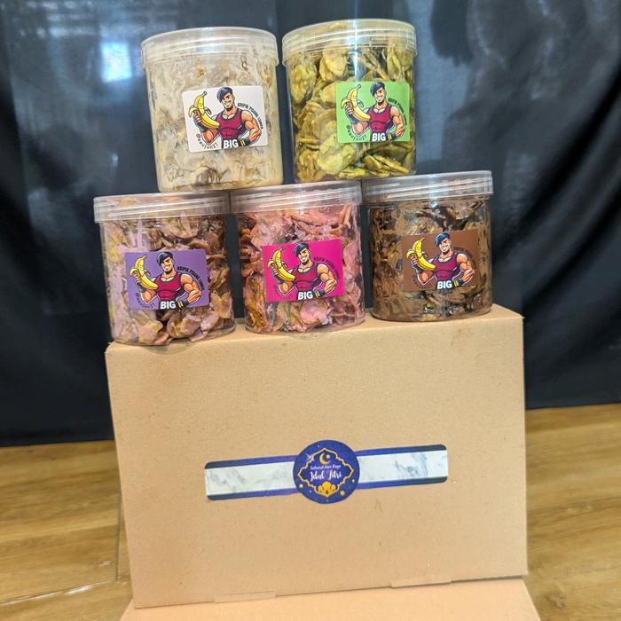

Paket Lebaran 1.5KG /5 Toples Keripik Pisang Coklat Lumer Premium Big Banana Aaujun Banana Gold CMO
