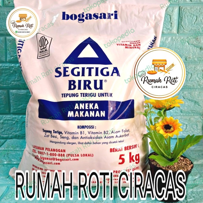 

SALE !!! TEPUNG SEGITIGA BIRU BOGASARI 5KG TERIGU ANEKA MAKANAN READYY
