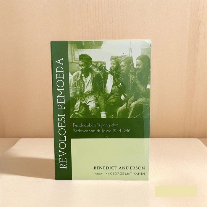 

Revoloesi Pemoeda - Pendudukan Jepang dan Perlawanan di Jawa 1944-1946