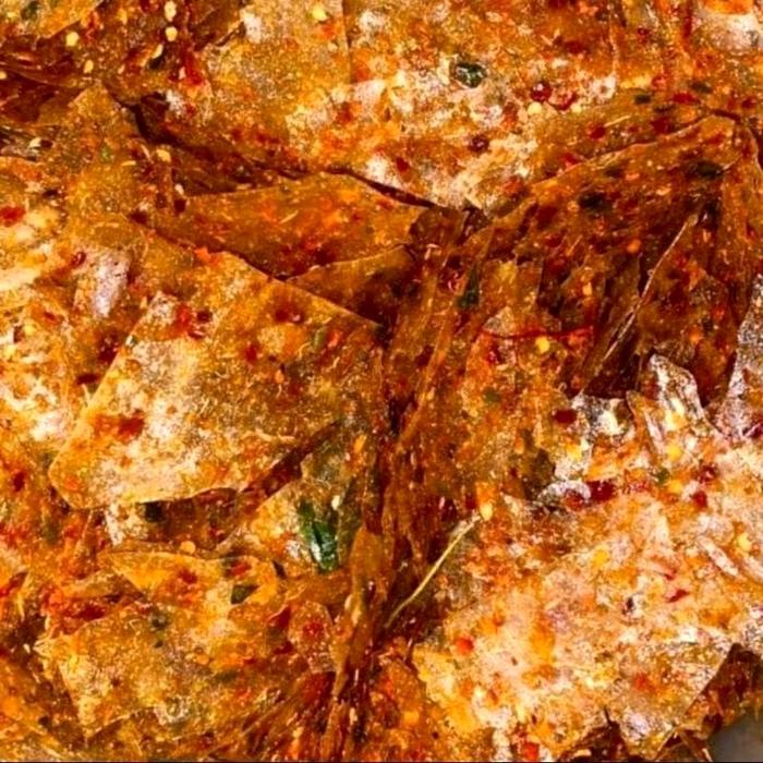 

Kripik Kaca Pedas Daun Jeruk 1KG - Cemilan Pedas Makanan Khas Mirasa Snack And Food