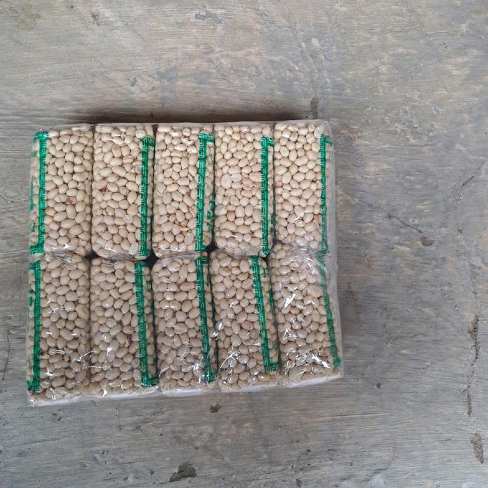 

PAKET 10 bungkus kacang kupas kemasan +- 350 gram grosir 1 ball