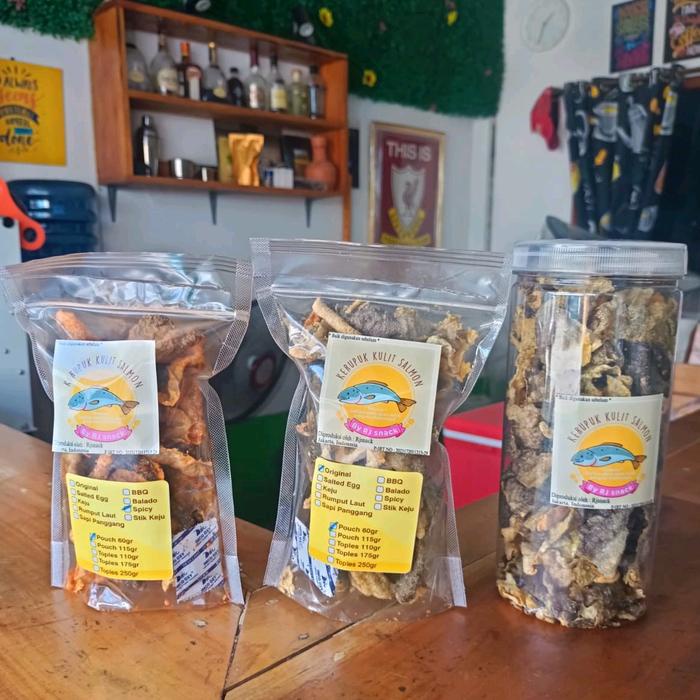

Paket Snack Premium Kerupuk Kulit Ikan Salmon 2 Varian rasa 1 Original Toples Food Snacks