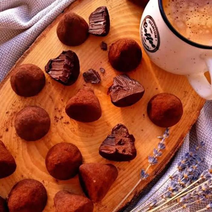 

ELVAN FIORELLA LA TRUFA Cokelat Truffles Hitam Salut Bubuk Coklat Turki HALAL 200g DARK COCOA DUSTED