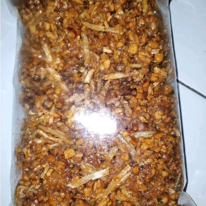 

orek tempe balado kering pedas manis kacang teri kentang Cemilan teman nonton TV atau bersantai