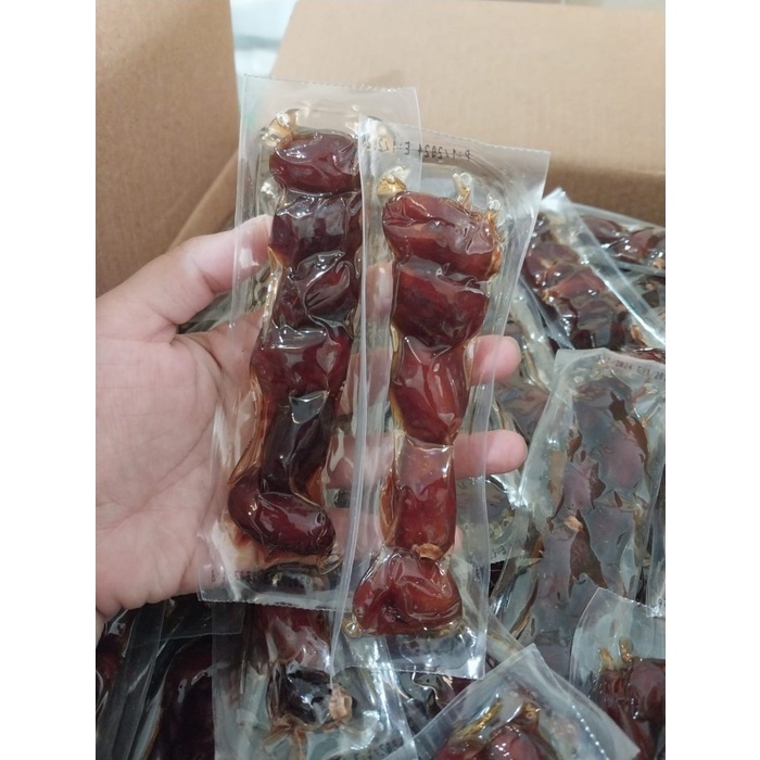 

Kurma Khalas Vakum isi 7 butir (kartonan)