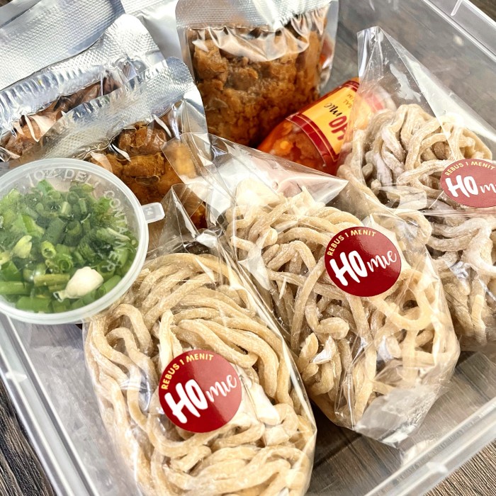 

Ready Bakmie Karet Frozen Ayam Halal Isi 3 Pcs / 5 Pcs