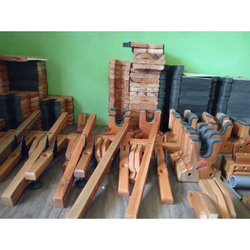 Stand display for zeroing/shooting rest