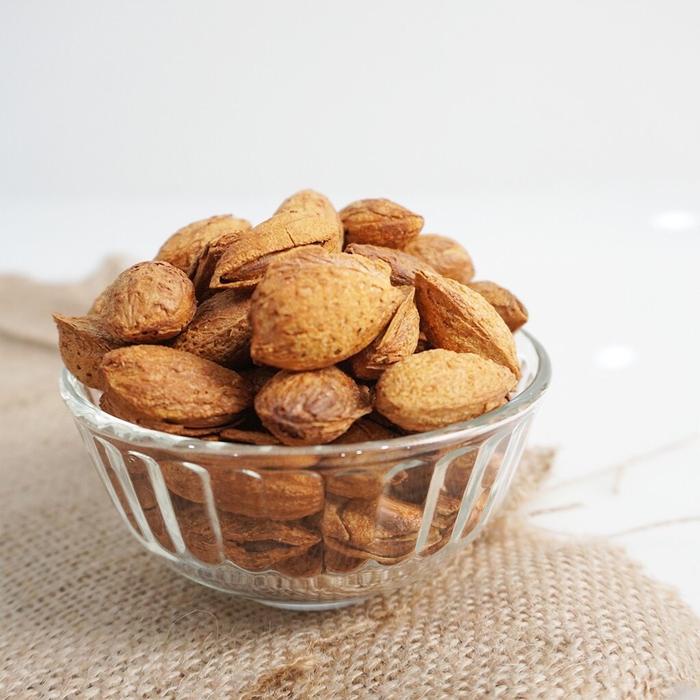 

Kacang Almond 500 Gr Oleh Oleh Haji dan Umroh Food Snacks Toples