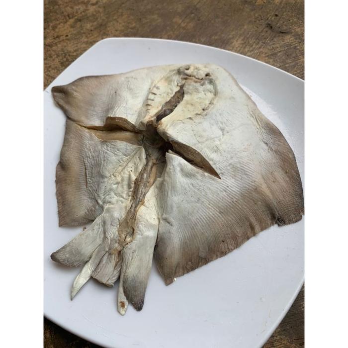 

Ikan Pari Utuh Fresh 1 Kg Gram Nikmati Kesegaran dan Kelezatan Laut di Setiap Sajian