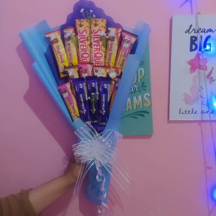 BUCKET COKLAT WISUDA