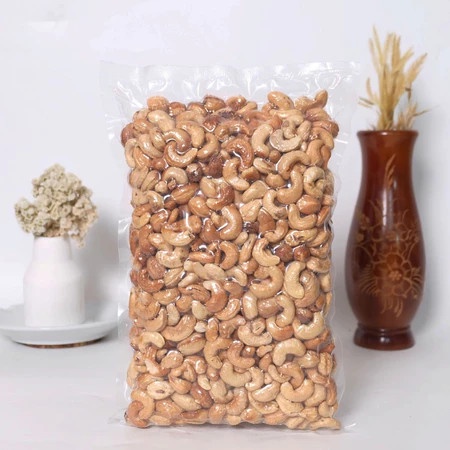 

Kacang Mede Roasted Super 1 Kg