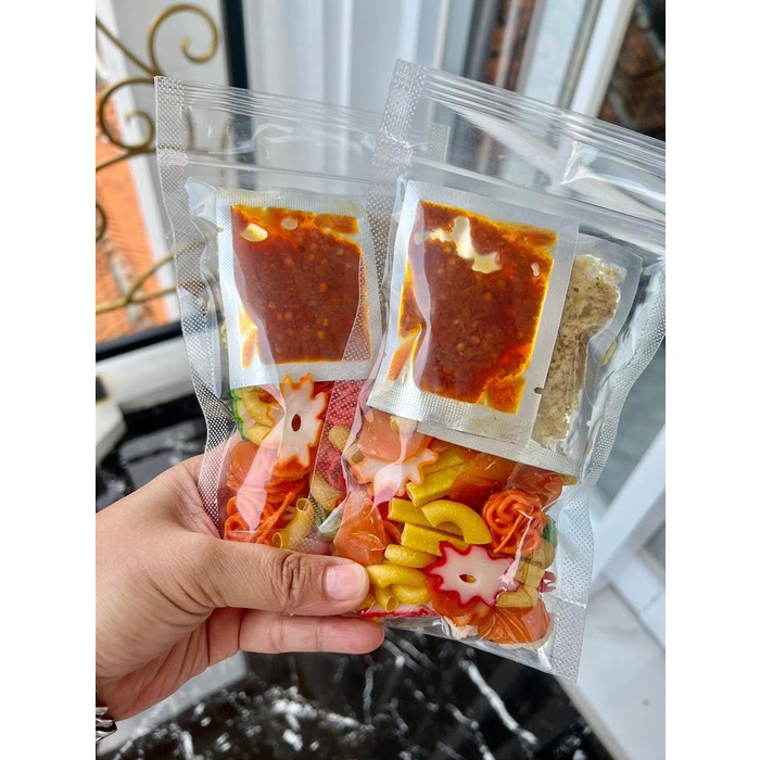 

Paket Super Hemat 12 bungkus ( seblak 6, cuanki 6 ) Abah Aceng Instan Makanan Pedas