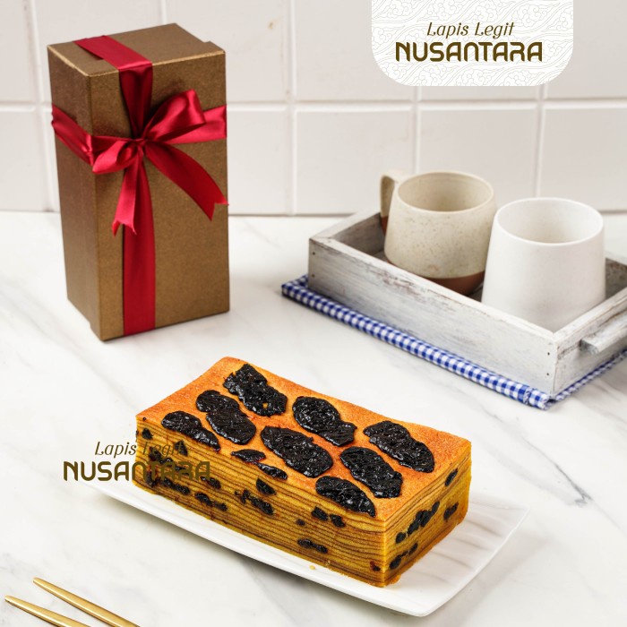 

Kue Lapis legit 20x10 PRUNES WISJMAN HALAL (SUPER)