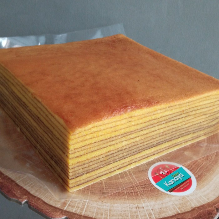 

lapis legit original polos 20x20