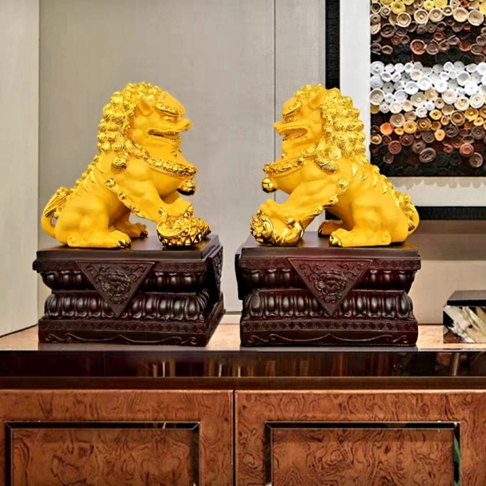 PATUNG FU DOG EMAS SEPASANG PAJANGAN QILIN SINGA FU HOKI HONGSUI KAYU