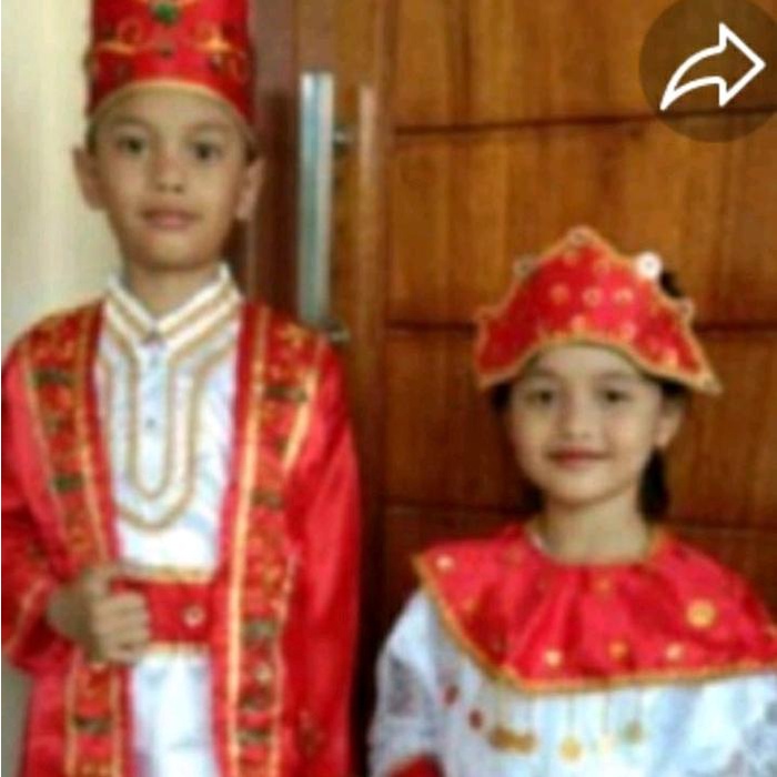 baju adat Maluku/Ambon anak