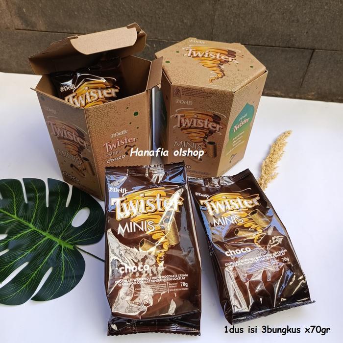 

PROMO Delfi Twister Minis 3x70gr Chocolate Stick Wafer Roll Choco / Black Astor dengan isian krim