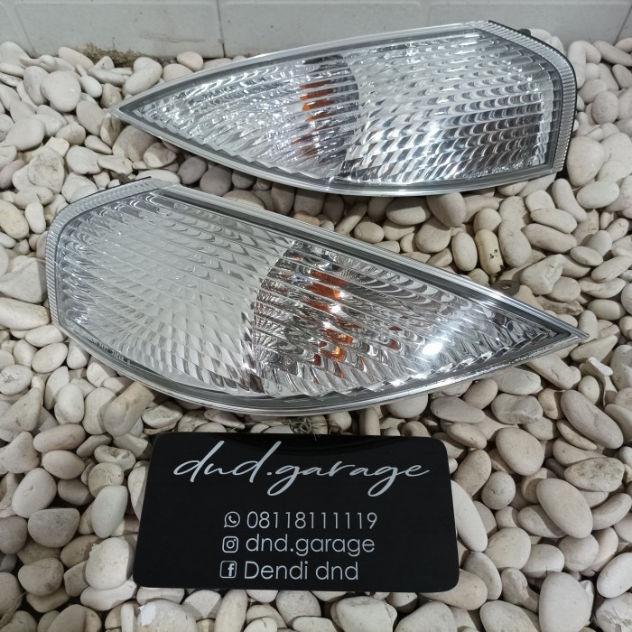 Lampu Sen Nissan Serena C24 (Bekas)