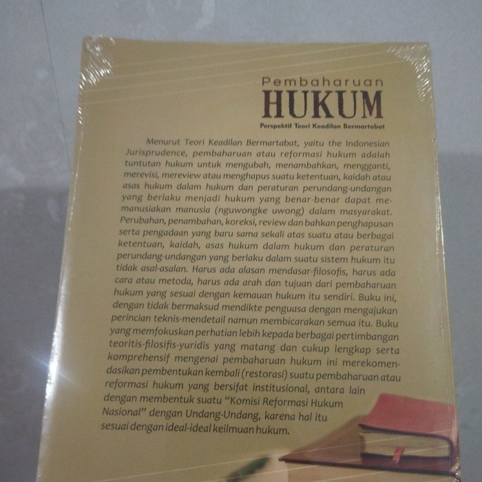 

Ready Stock Pembaharuan Hukum Perspektif Teori Keadilan Bermartabat Prof Teguh Cod