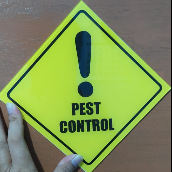 

OBRAL AKRILIK CCTV & PEST CONTROL 15CM X 15CM