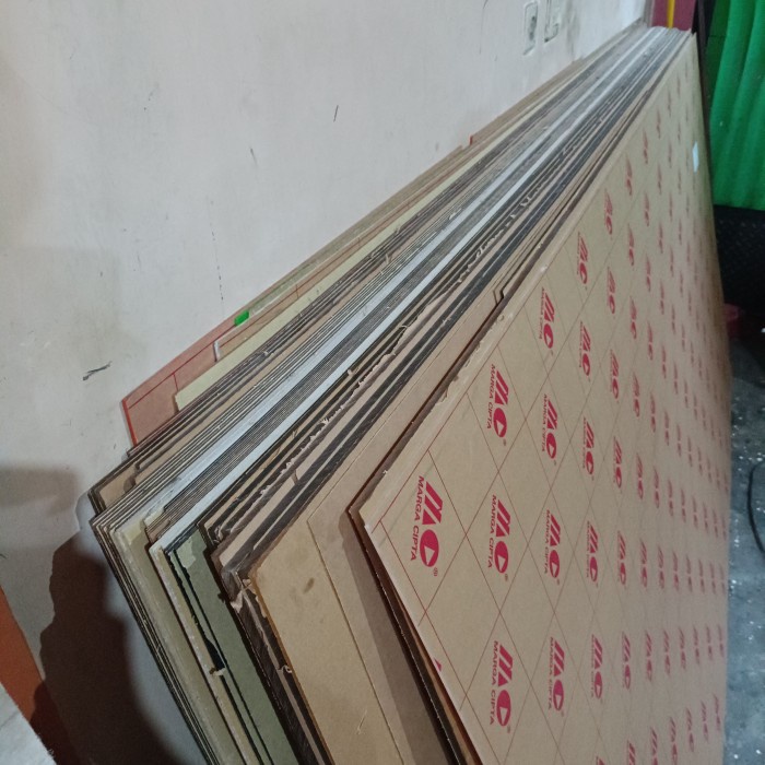 

PROMO Akrilik Lembaran Bening 2mm 100x60 cm
