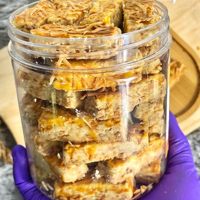 

JTTOP" KASTENGEL KEJU EDAM COOKIES