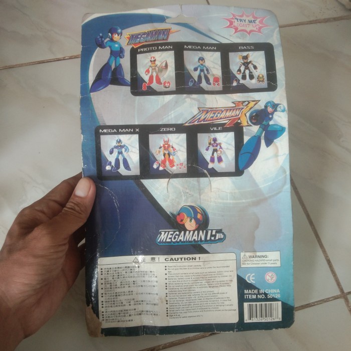 mainan figure jadul megaman