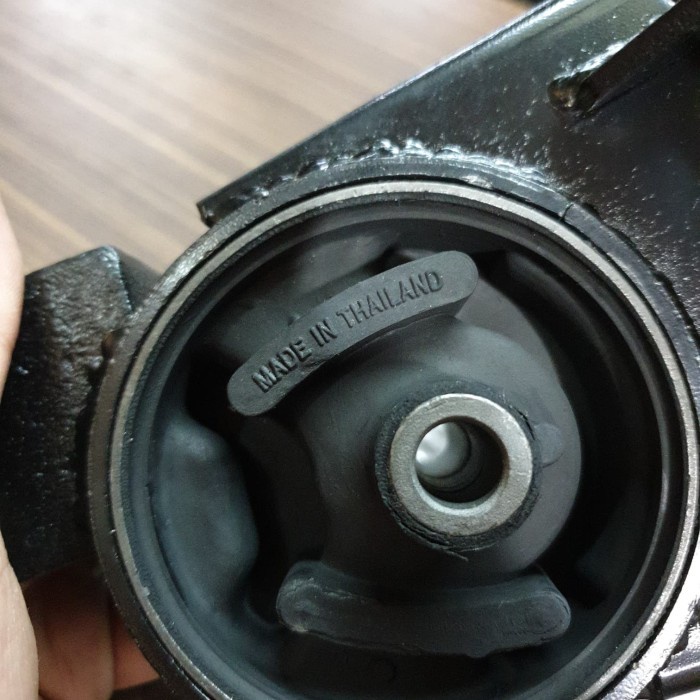 Engine Mounting X-Trail T30 Lh Kode 034