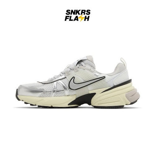 NIKE V2K Run Summit White Metallic Silver Sepatu Sneakers Pria - HJ4497100