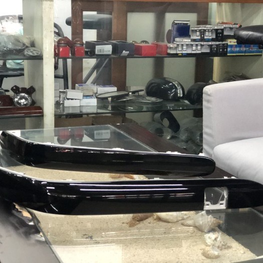 Plastik Bumper Depan Mobil Mercedes W203- Warna Silver Dan Hitam