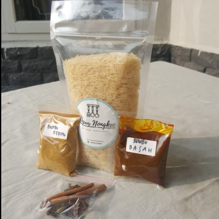 

Lezat- BERAS BASMATI 500G DENGAN BUMBU NASI KEBULI