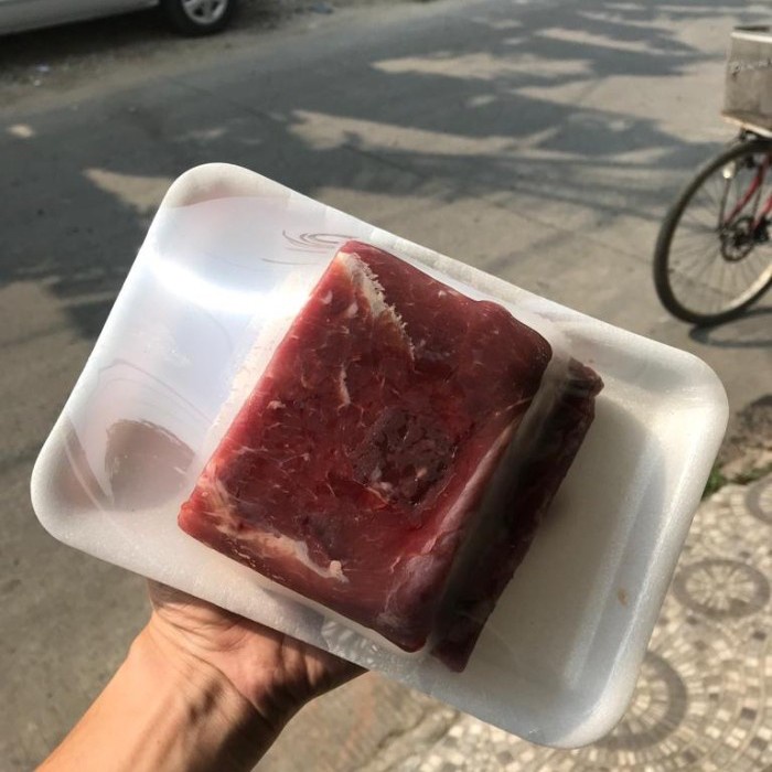 

Lezat- Daging Semur utuh frozen 1kg