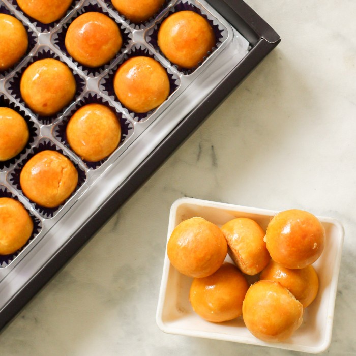 

Lezat- Nastar Cookies Kue Kering Nastar Premium - 36 Bites Box - Hampers Gift