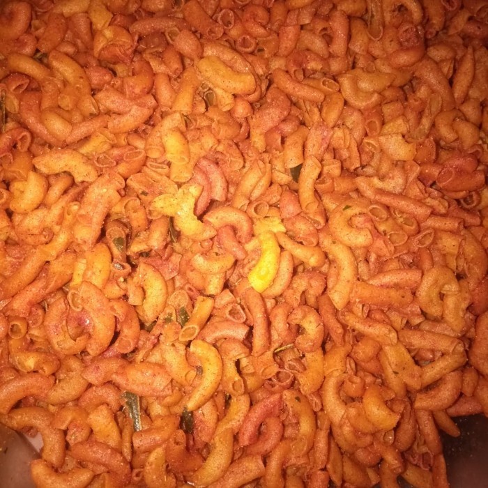 

(TopSeller) Macaroni Pedas Daun jeruk 1kg camilan makanan ringan snack