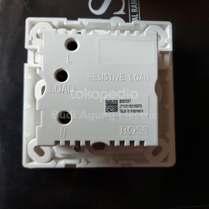 TOP SAKLAR KARTU B2031EKT (INCLUDE KARTU) MERK BOSS. SAKLAR KARTU HOTEL -