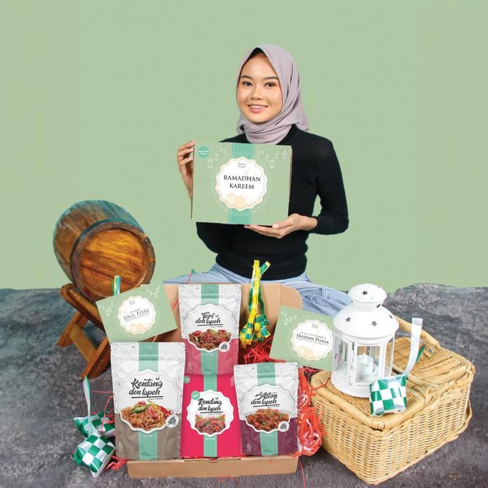 

Kirim,HariYgSama- Hampers MakananPremium /Gift Box Ekslusif/Hari Raya Lebaran Parcel V.4