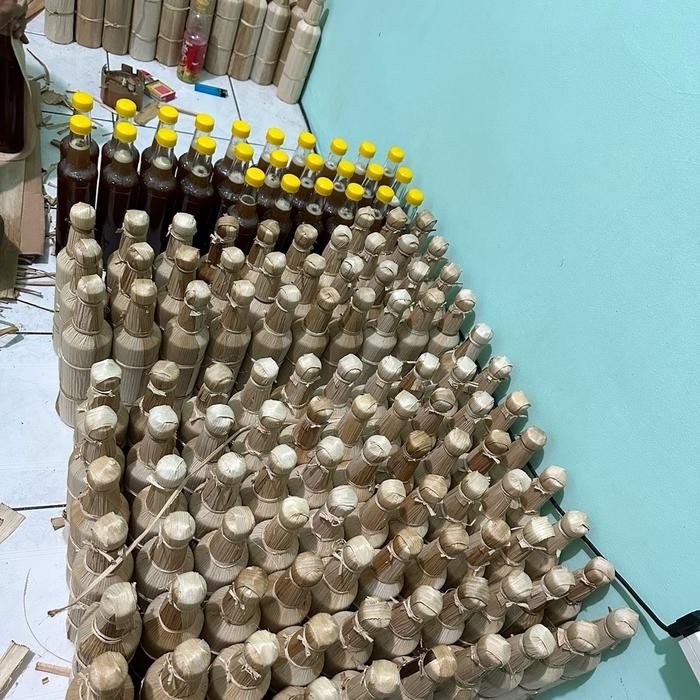

Terlaris- Madu Asli Sumbawa Kemasan Botol 620Gram Manis Honey -Gratisongkir
