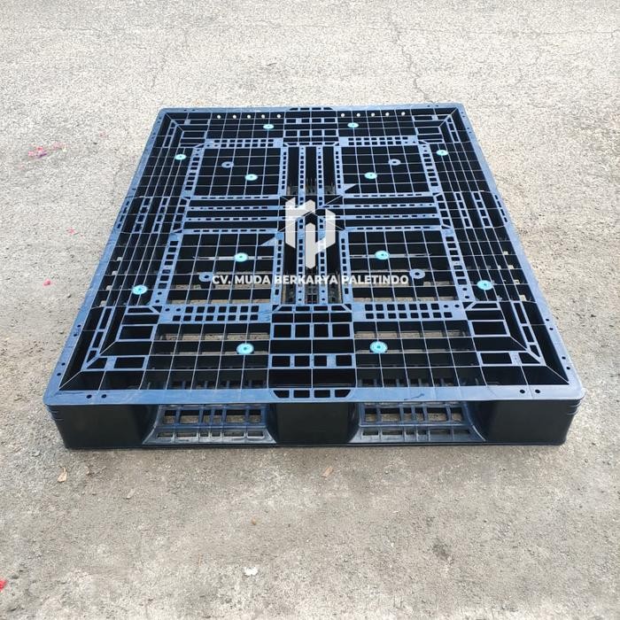 

TERLARIS palet plastik 140x110x15 pallet plastik jumbo