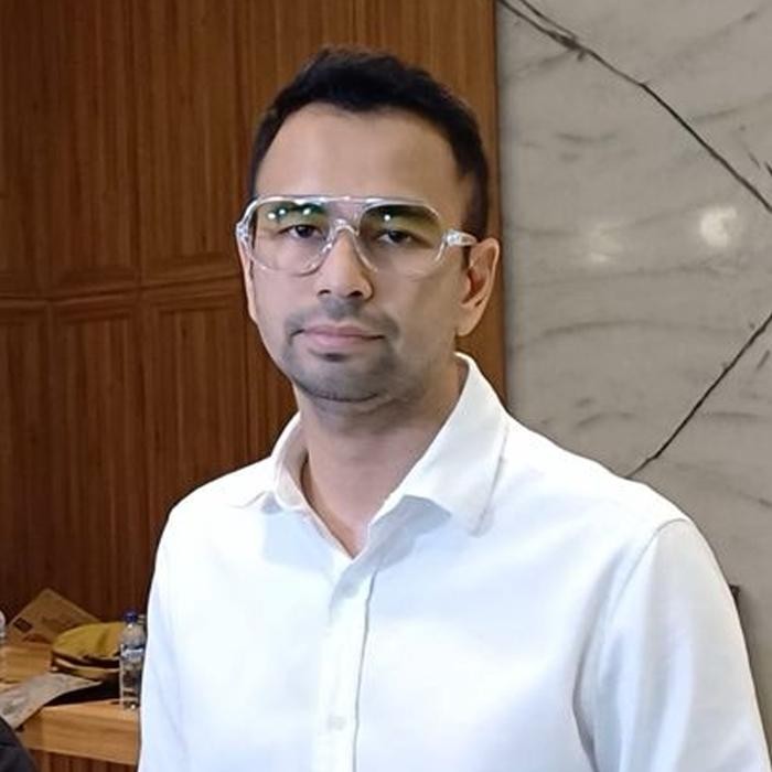 Terhemat Kacamata Demodas Raffi Ahmad Fashion Lensa Photocromic Normal Antiradiasi Bluecromic