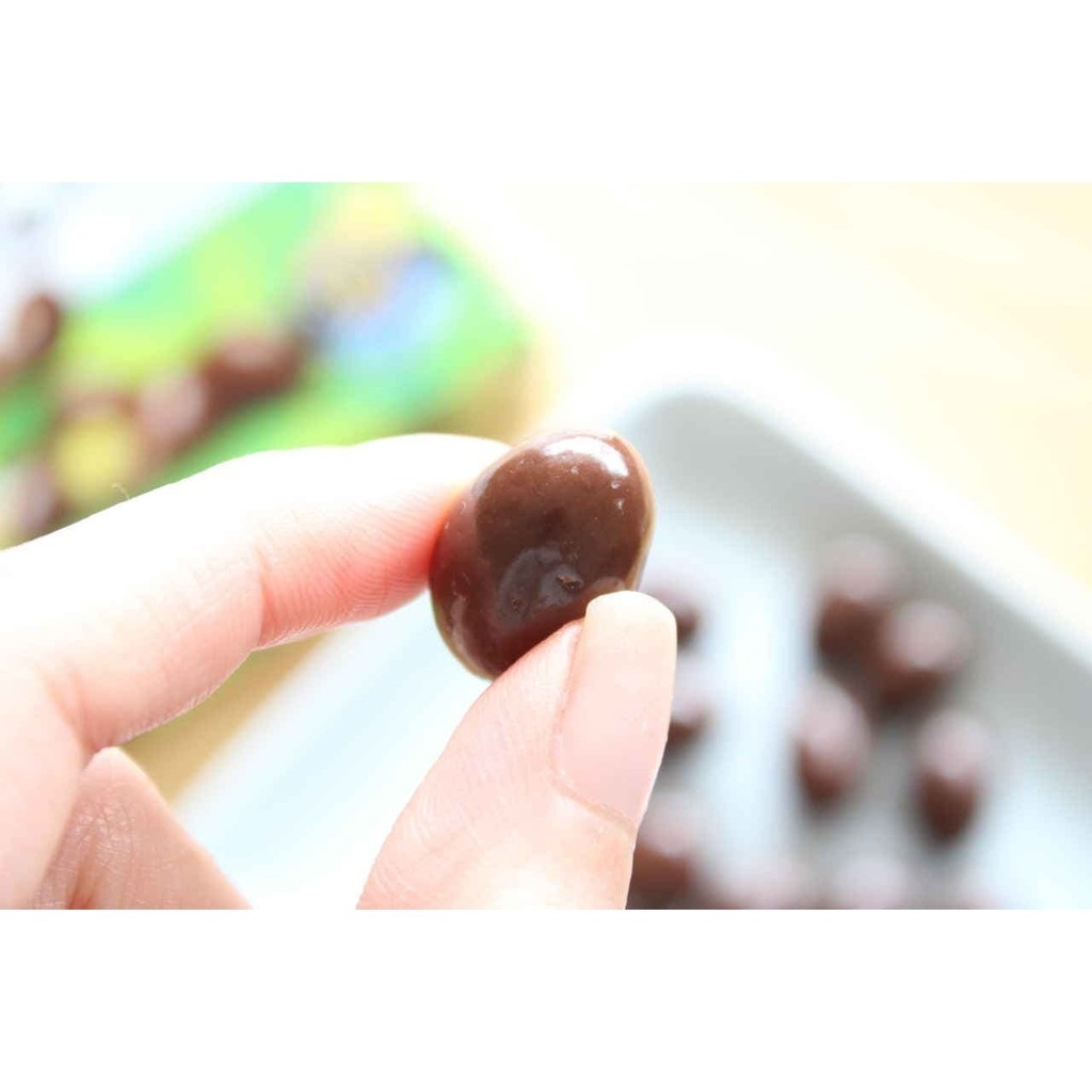 

AYOOOLLARIZSS!! Meiji Pistachio Chocolate LIMITED EDITION JAPAN