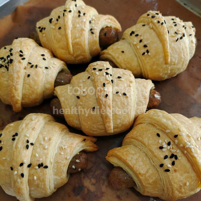 

EatFr3sh- keto croissant sausage rolls