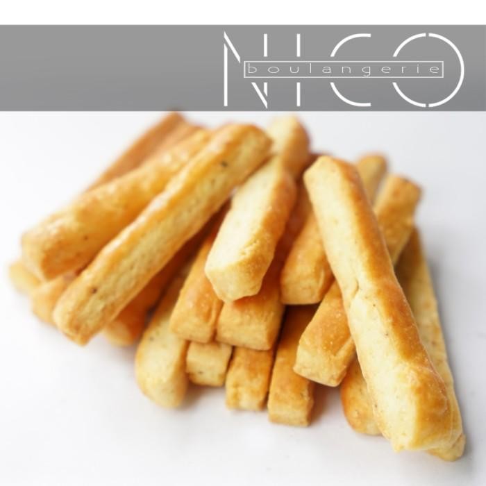 

EatFr3sh- Cheese Batons - Crispy, Flavorful, with Imported Edam Cheese